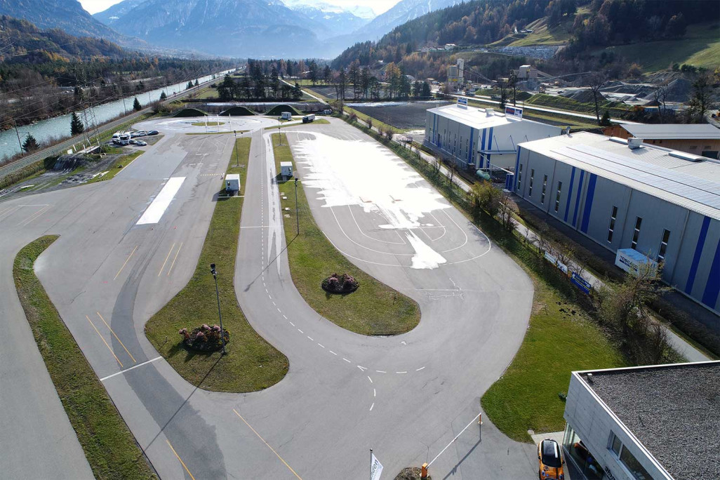 Cazis GR, Luftaufnahme Driving Graubünden, HMQ AG